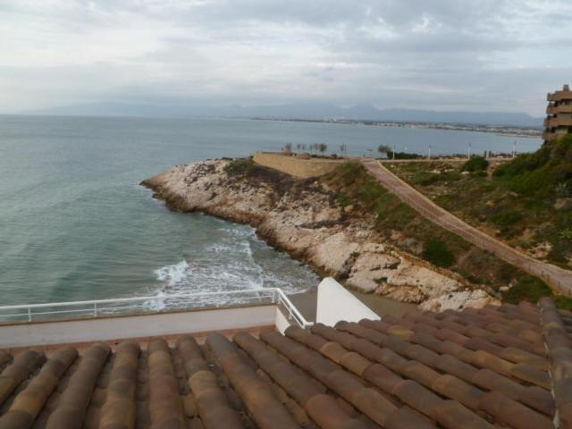 Apartmento en Primera línea de Mar, vistas al Mar y Piscina - Apartamento de 2 dormitorios - 9