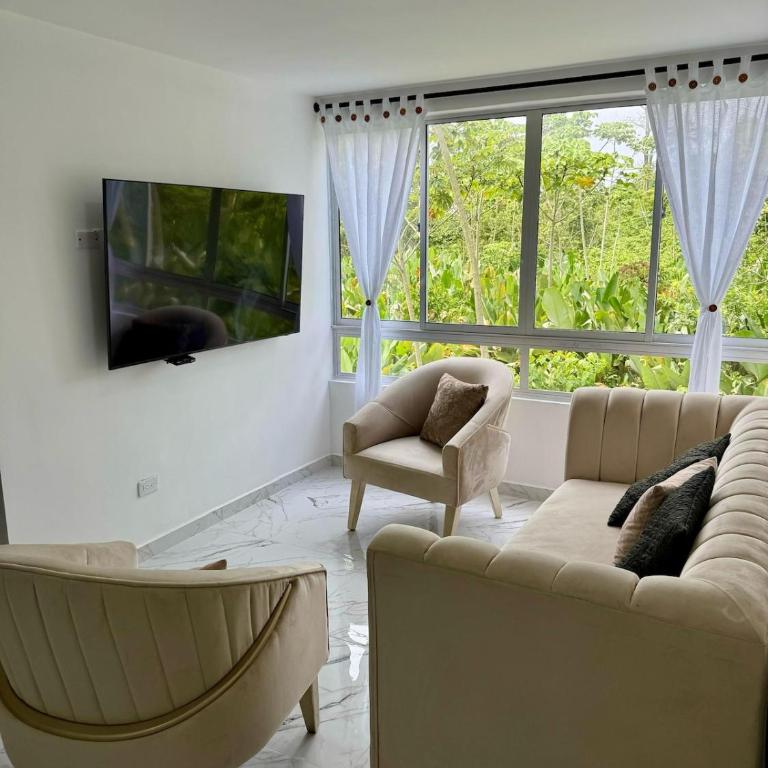 Exclusivo Apartamento con AC - Apartamento de 3 dormitorios - 1