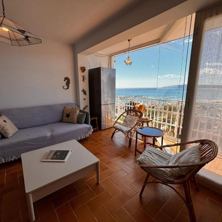 Catala 40 - Apartamento con Parking y Vista en L'Estartit - ES-323-73 - Apartment - 31