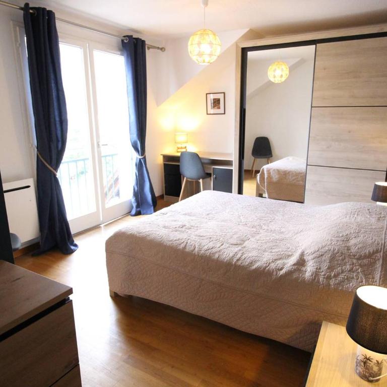 Élégant T3 Duplex avec Ascenseur à Luchon, Parking et Wifi - FR-1-313-242 - Appartement - 3