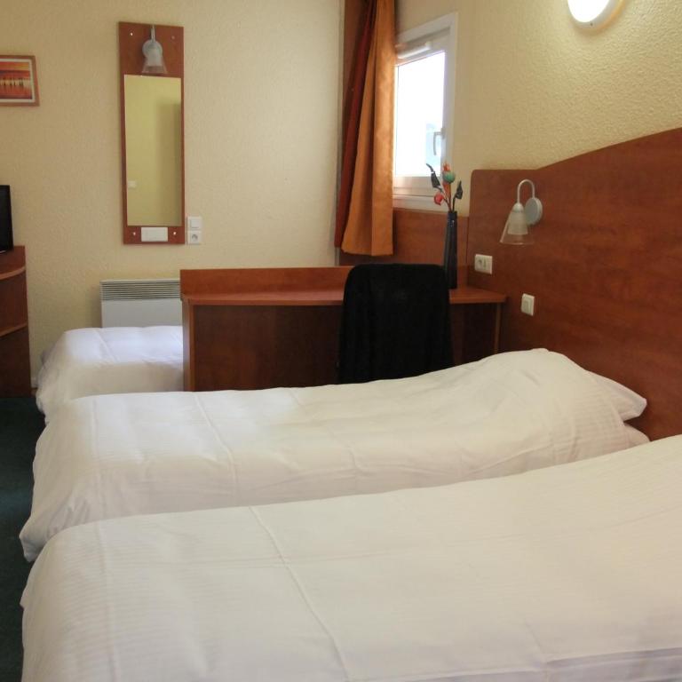 Adams Hotel - Chambre Triple avec 1 Lit Double et 1 Lit Simple - 3