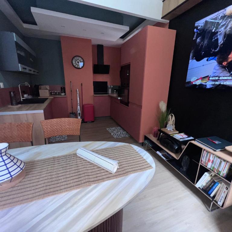 Patrimoine Albigeois 36 HDV DupleX - Superior Apartment - 57