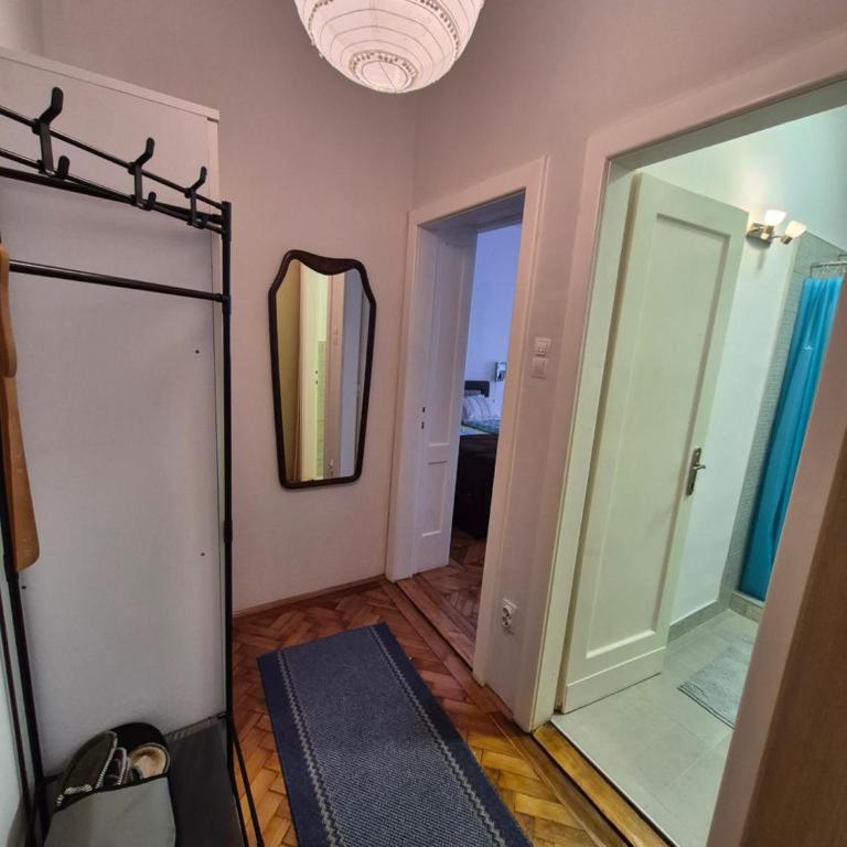 Tulip Apartment - One-Bedroom Apartment - 7