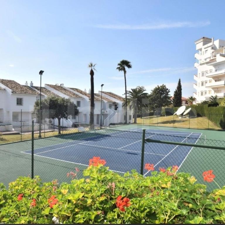 2 bedroom flat in Nueva Andalucia - Apartamento de 2 dormitorios - 10