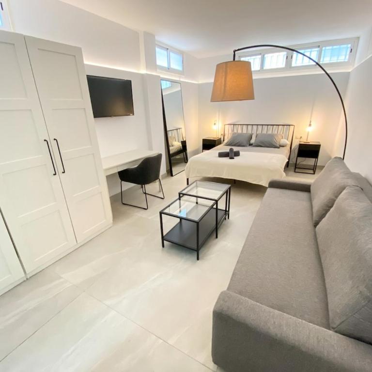 Villa with private swimming pool in Sevilla - Villa - 70