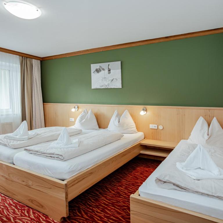 ESCHENHOF - Bed & Breakfast - Dreibettzimmer mit Balkon - 4