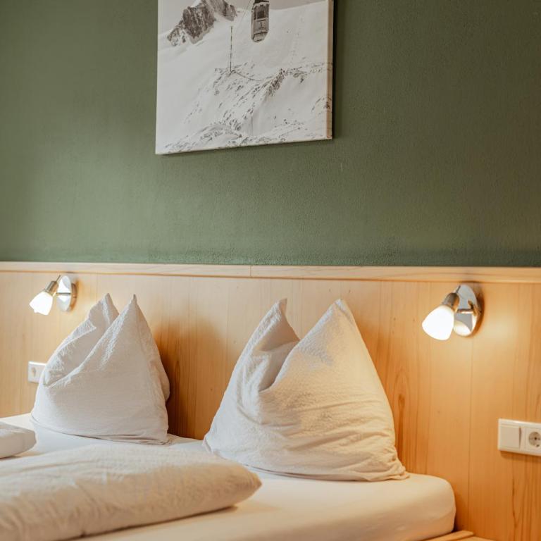 ESCHENHOF - Bed & Breakfast - Dreibettzimmer mit Balkon - 5