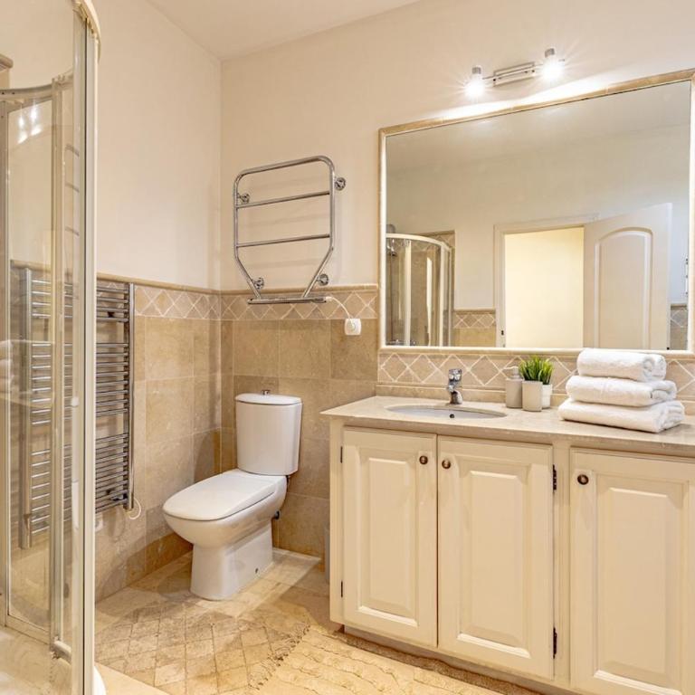 Luxury Villa, Heated pool, Next to the beach - Villa - 23