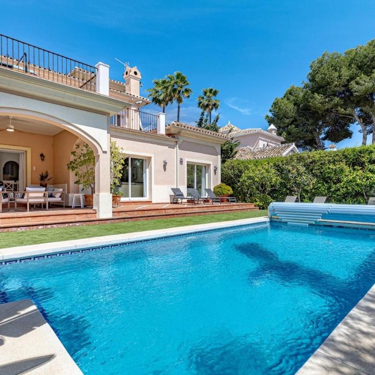 Luxury Villa, Heated pool, Next to the beach - Villa - 7
