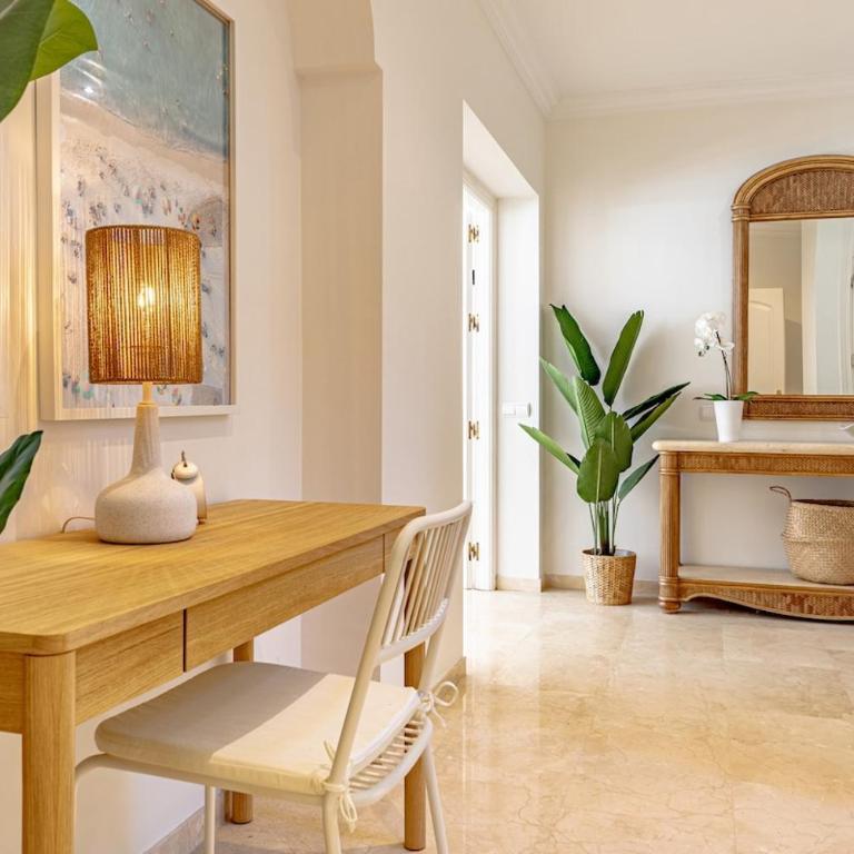 Luxury Villa, Heated pool, Next to the beach - Villa - 40