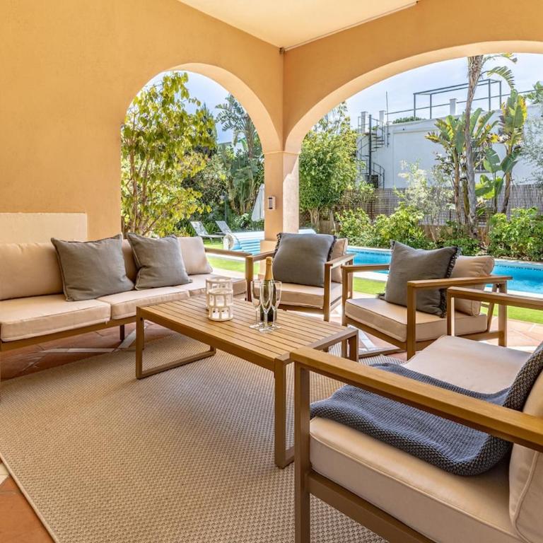 Luxury Villa, Heated pool, Next to the beach - Villa - 2