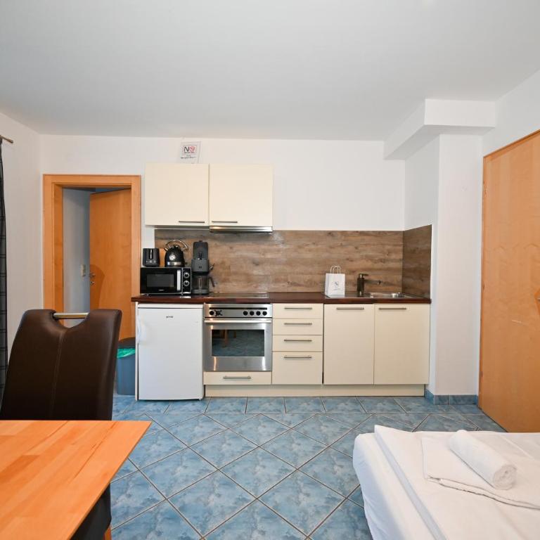 Panorama Apartments Bruck by All in One Apartments - Apartment mit Terrasse - 2