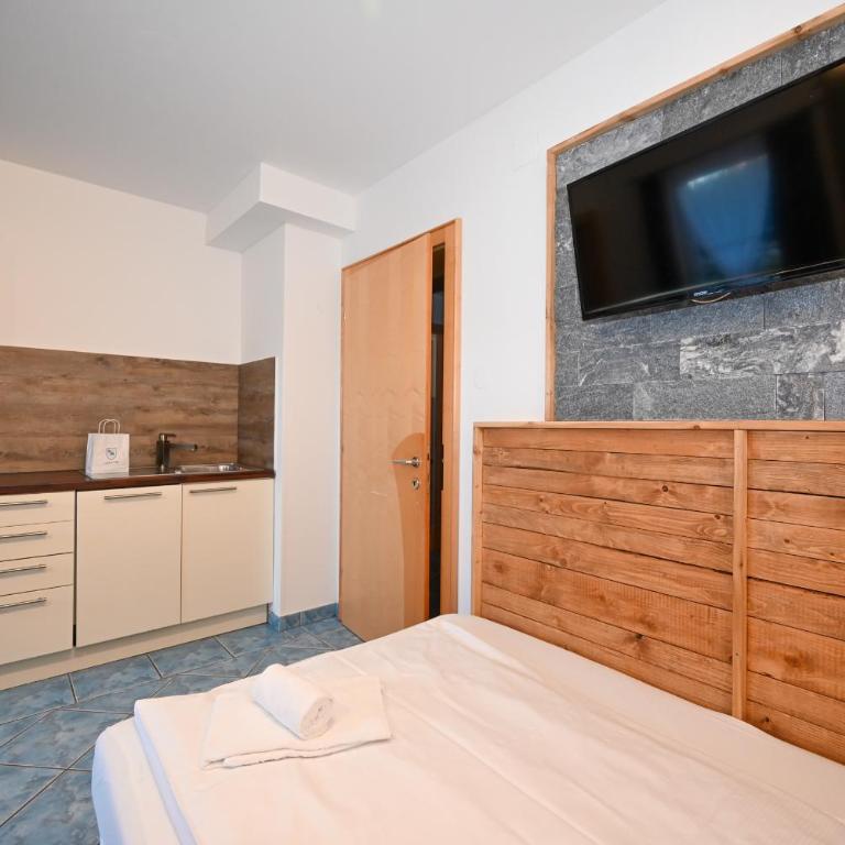Panorama Apartments Bruck by All in One Apartments - Apartment mit Terrasse - 10