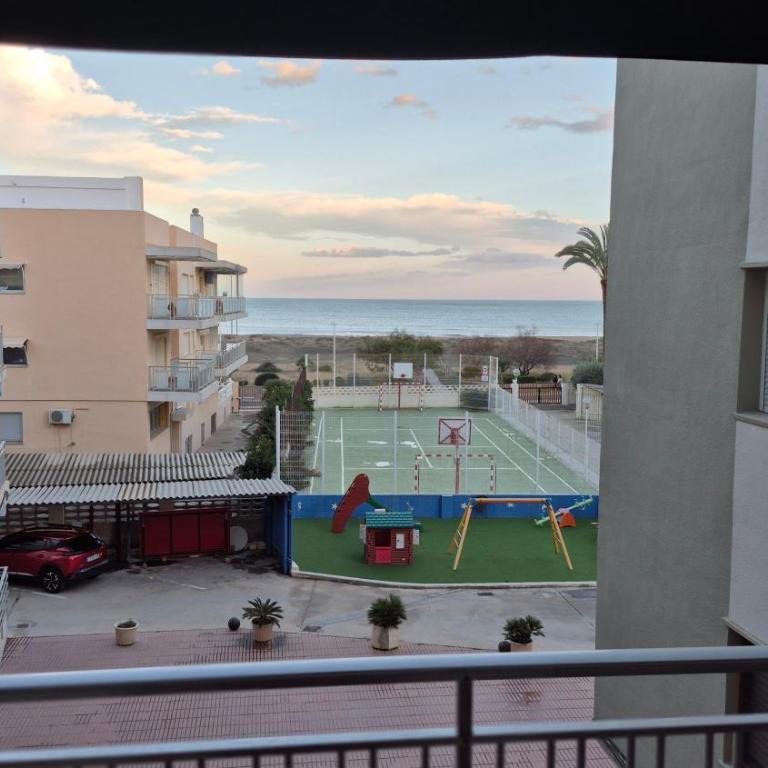 CANET de BERENGUER - Three-Bedroom Apartment with Balcony - 10
