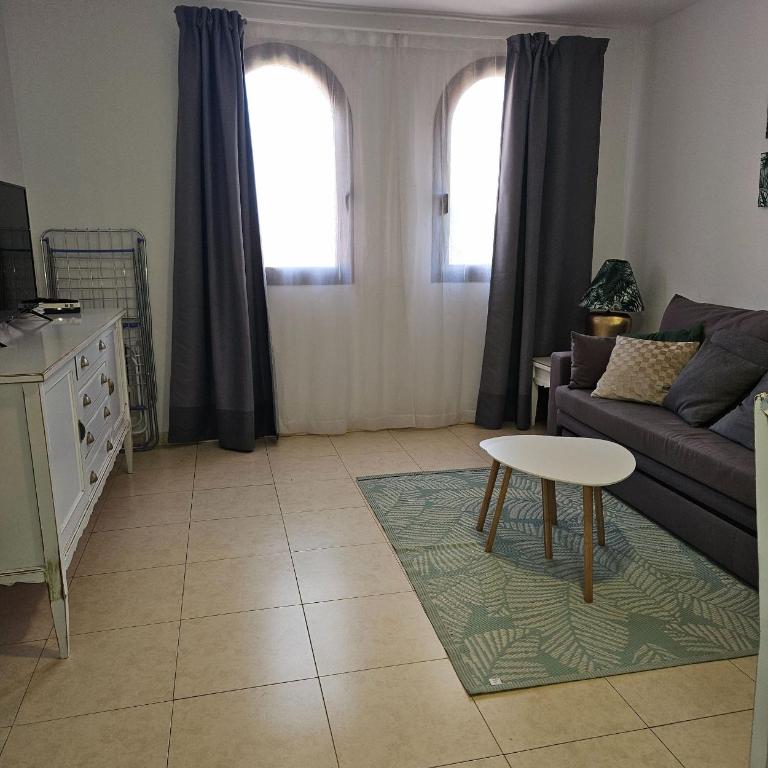 Relax in this Stunning 1-Bedroom Apartment in Corralejo - Apartment - 30