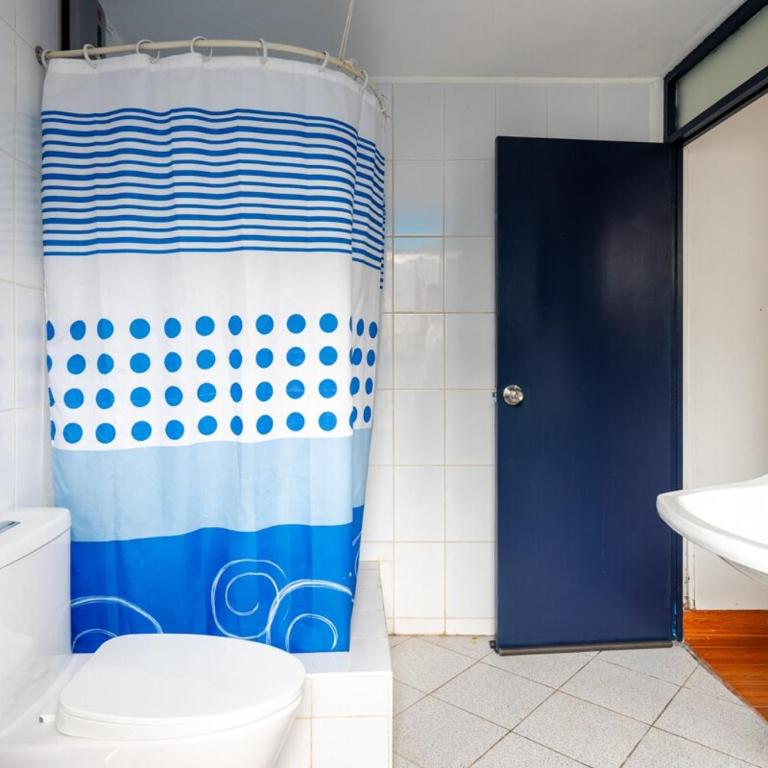 Wild Beach House 5BD - 4BR Beach BBQ WiFi - Six-Bedroom House - 57