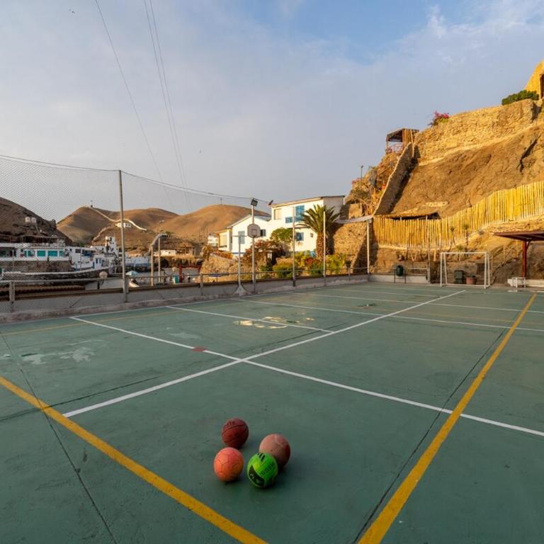 Wild Beach House 5BD - 4BR Beach BBQ WiFi - Six-Bedroom House - 67