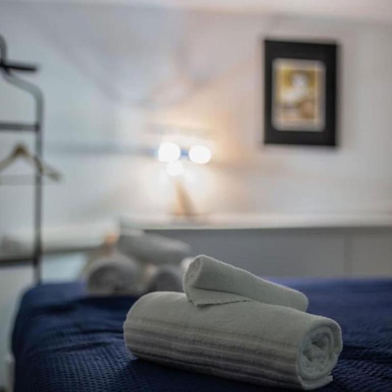 Duomo Flat Napoli - Appartamento con 2 Camere da Letto - 17