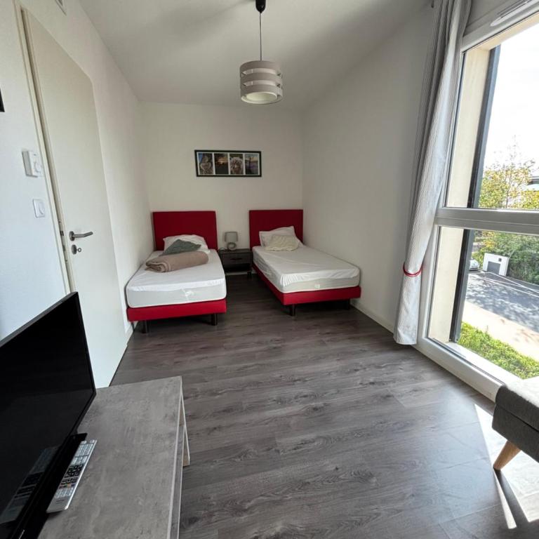 Appartement cosy à Valras-Plage 5 min à pied de la mer Climatisé 2 chambres Terrasse - Appartement 2 Chambres - 4
