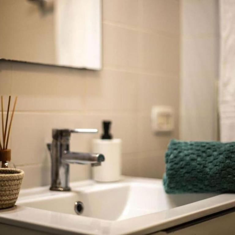 Duomo Flat Napoli - Appartamento con 2 Camere da Letto - 26