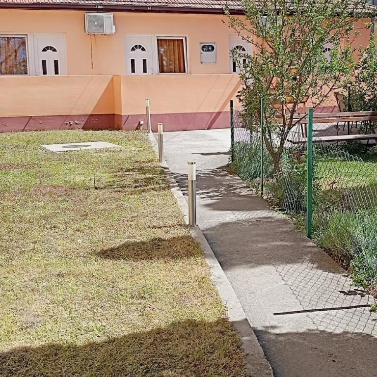 Studio Isakovic Centar - Klasična Trokrevetna Soba - 16