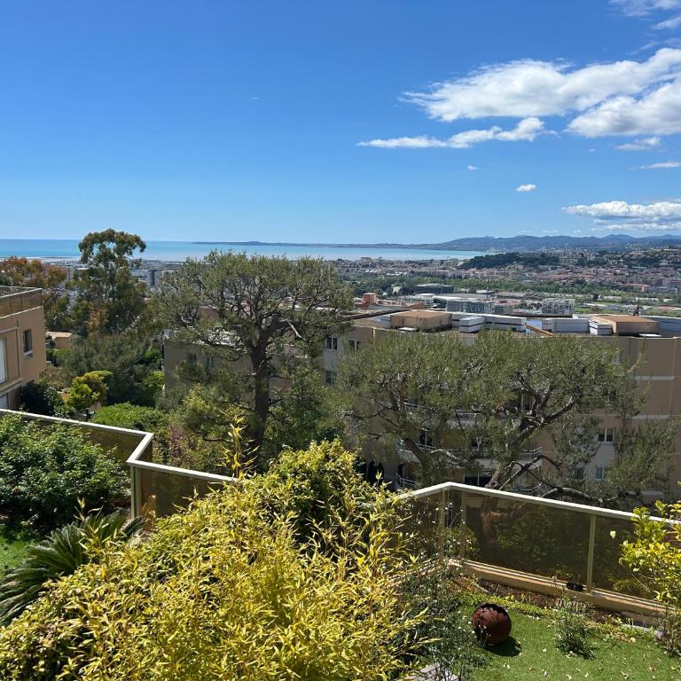 Appartement calme avec piscine Vue mer & montagne - Appartamento con 1 Camera da Letto - 36