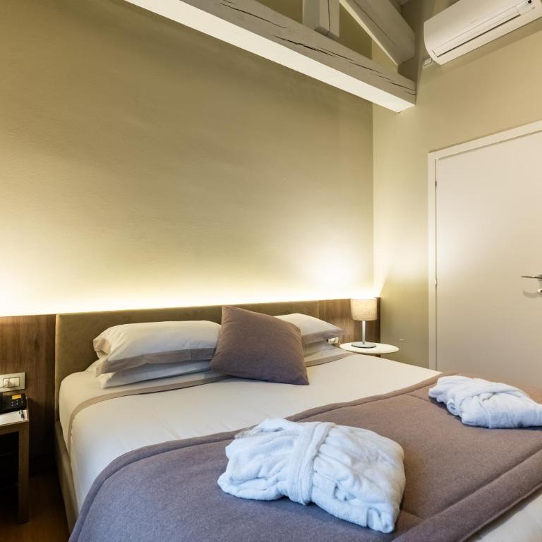 Hotel Centrale - Suite con 2 Camere da Letto - 3