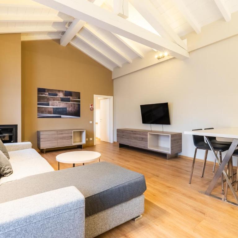 Hotel Centrale - Suite con 2 Camere da Letto - 4