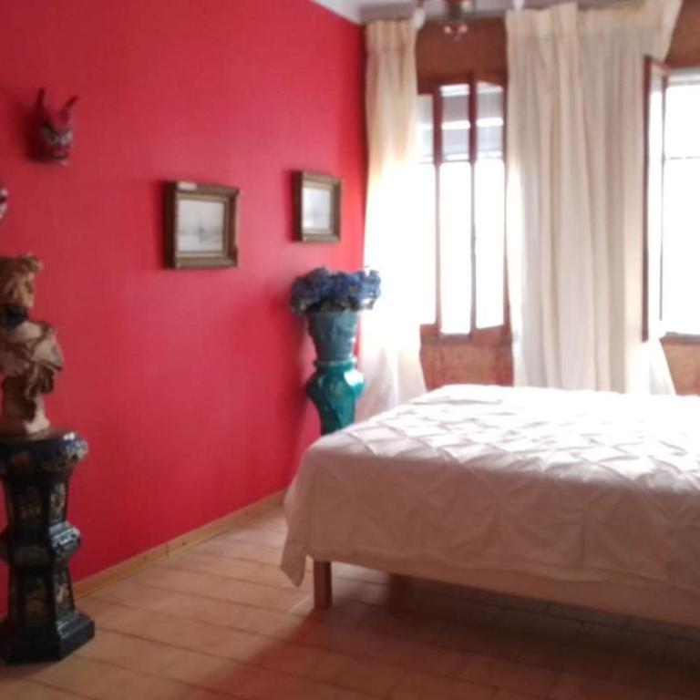 Scenic Artist's Home on Canal in City Center 100 Square Meters - Two-Bedroom Apartment with Water View - 16