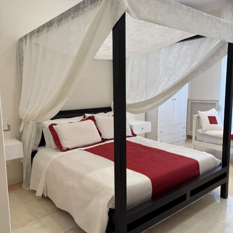 Bernini House Naples - Camera Quadrupla Luxury - 10