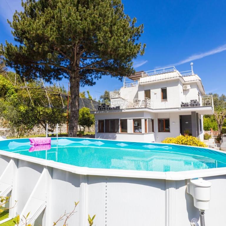 Estate4home - Villa Louise - Villa con Piscina Privata - 1