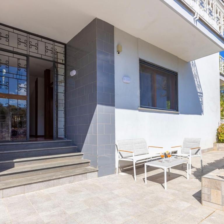 Estate4home - Villa Louise - Villa con Piscina Privata - 67
