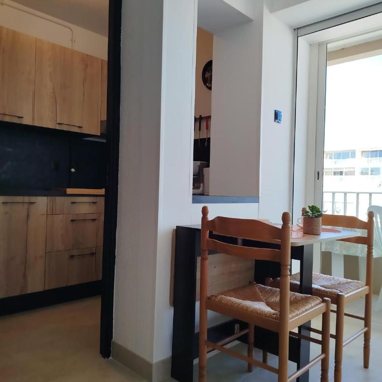 Plage, commerces et animations pour ce T2 avec parking privatif -4AT30 - Appartement - Vue sur Mer - 14