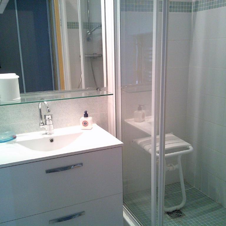 Vittoria Immobilier 3 - REGLEMENT SUR PLACE - chèques vacances acceptés - Apartment with Terrace - 3