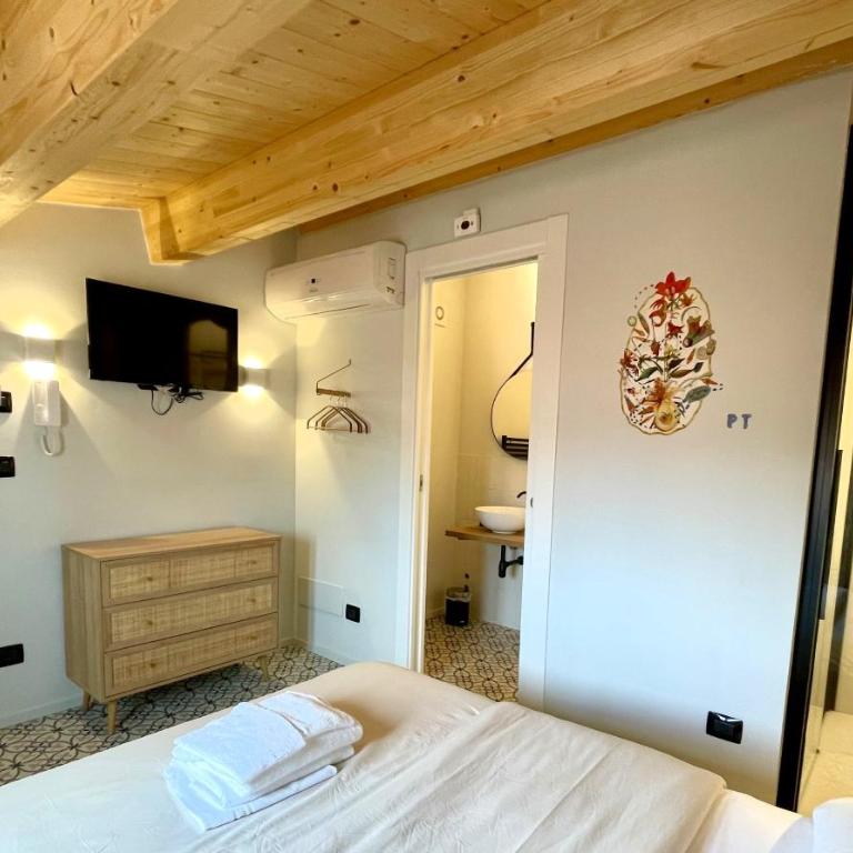Affittacamere Casa Florens Guest House - Camera Matrimoniale con Bagno Privato - 2