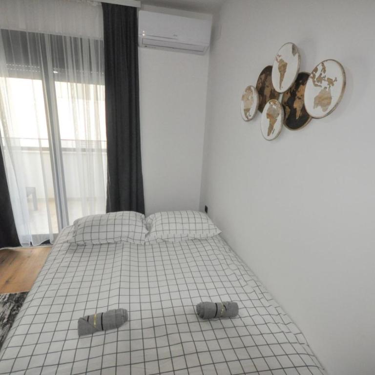 Studio Dobra Voda 4 - One-Bedroom Apartment - 9