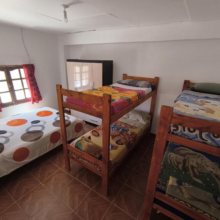 Hostel VERBENITA - Habitación Familiar con baño - 1