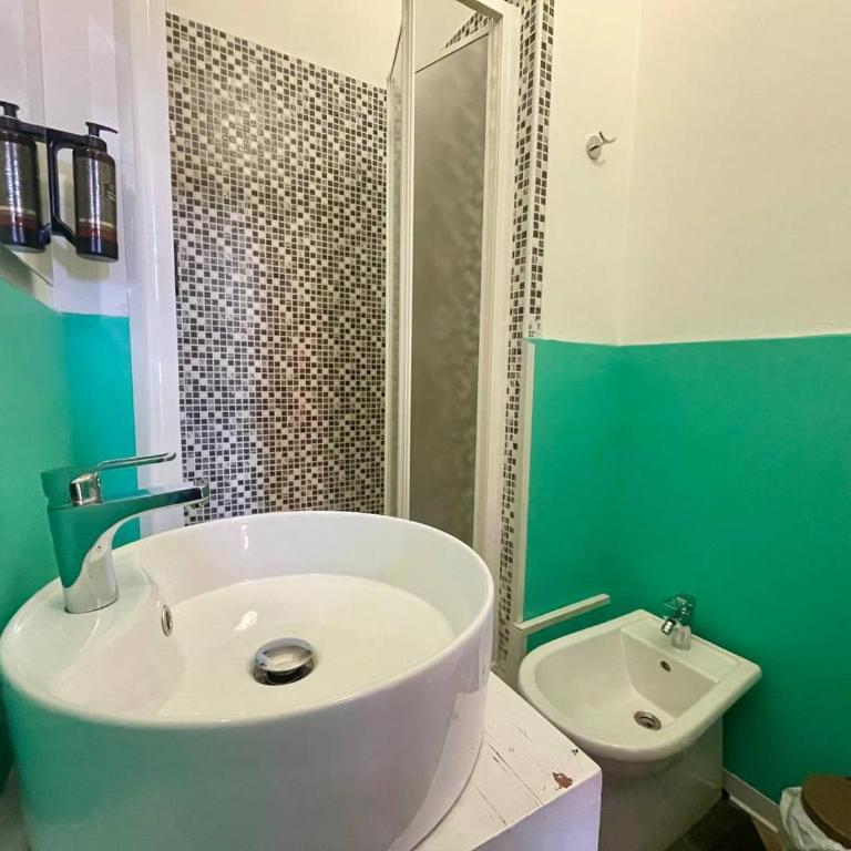 Onlyrooms III - Real City Center - Camera Doppia con Letti Singoli con Bagno Privato - 8
