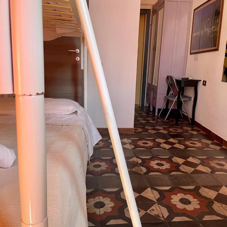 Onlyrooms III - Real City Center - Camera Doppia con Letti Singoli con Bagno Privato - 15