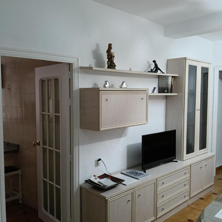 Apartamentos San Antón 2 - Apartamento de 3 dormitorios - 4