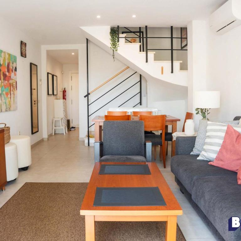 Cozy 2-Story Townhouse Family-Friendly - Habitación Familiar - 12