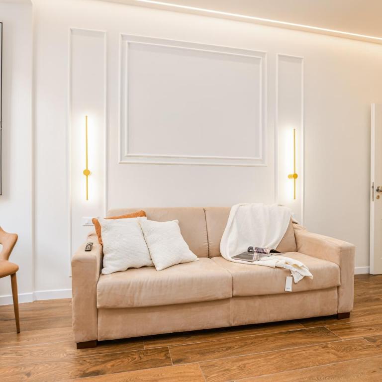 IV Leoni - Monolocale Familiare - 4