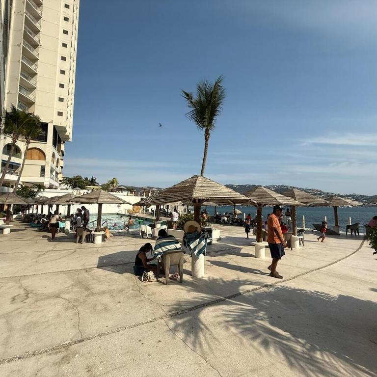 Departamento con vista al mar y playa privada - Apartamento de 1 dormitorio - 18