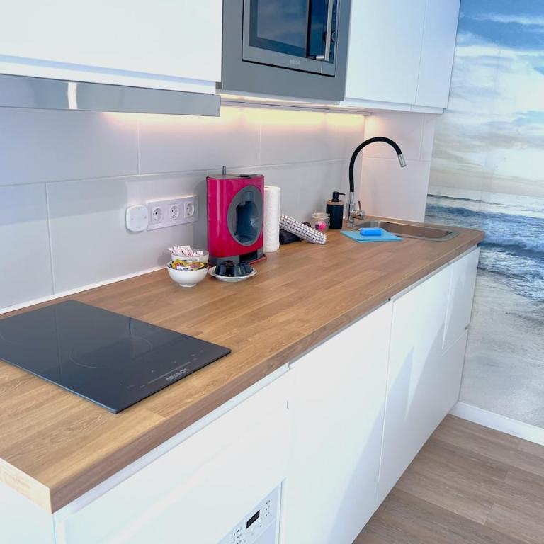 Evans Realty BZ Estudio & Piscina & Centro & Playa - Apartamento de 1 dormitorio - 4