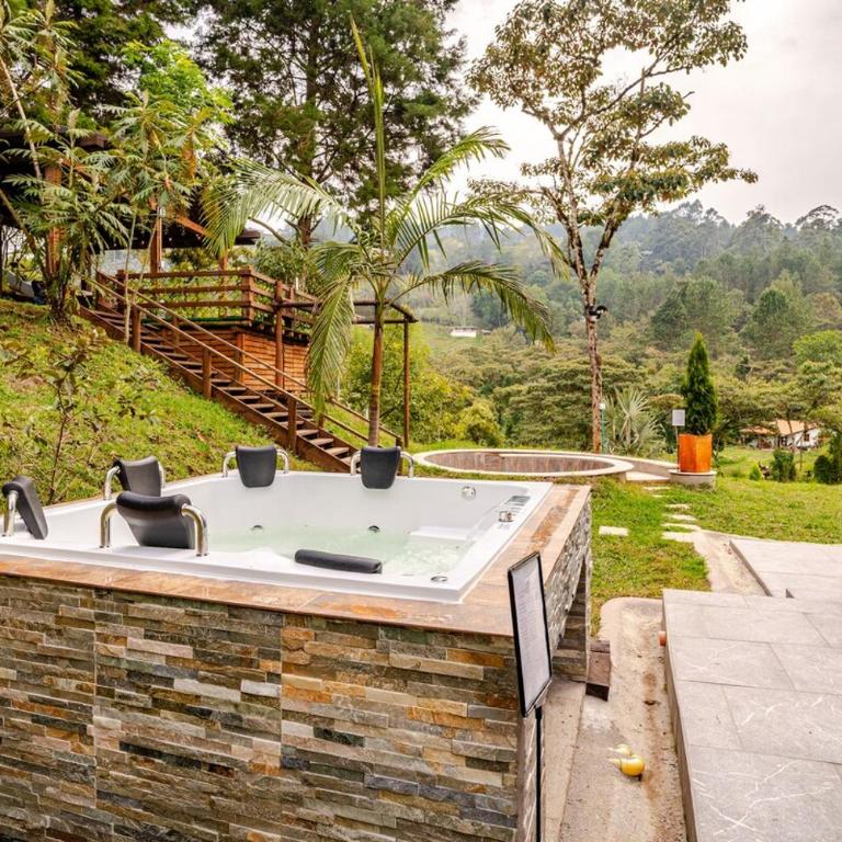 Nature Retreat Views, Grill, Jacuzzi & Glamping - Casa de 4 dormitorios - 22