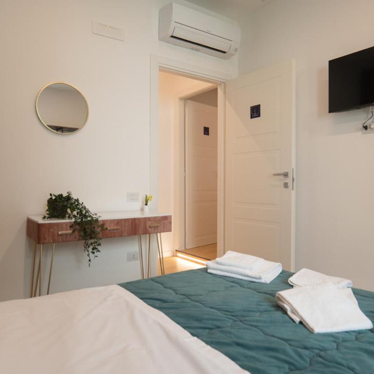 Relais San Demetrio - Modern & Central rooms by Leading Hotel - Camera Queen Superior - 9