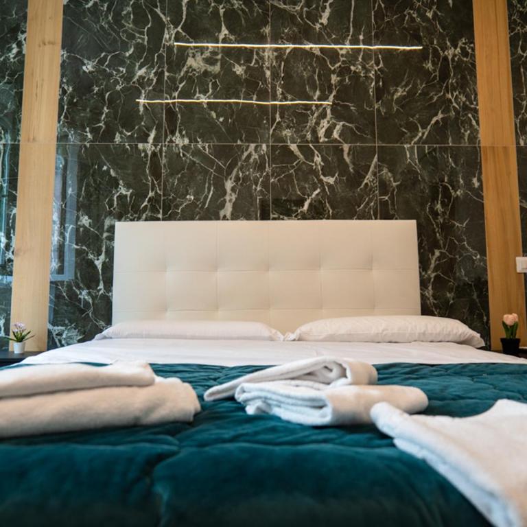 Relais San Demetrio - Modern & Central rooms by Leading Hotel - Camera Queen Superior - 3