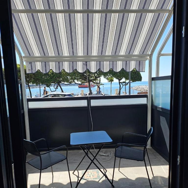 Blue Seagull Guest House - Camera Matrimoniale con Balcone e Vista Mare - 5