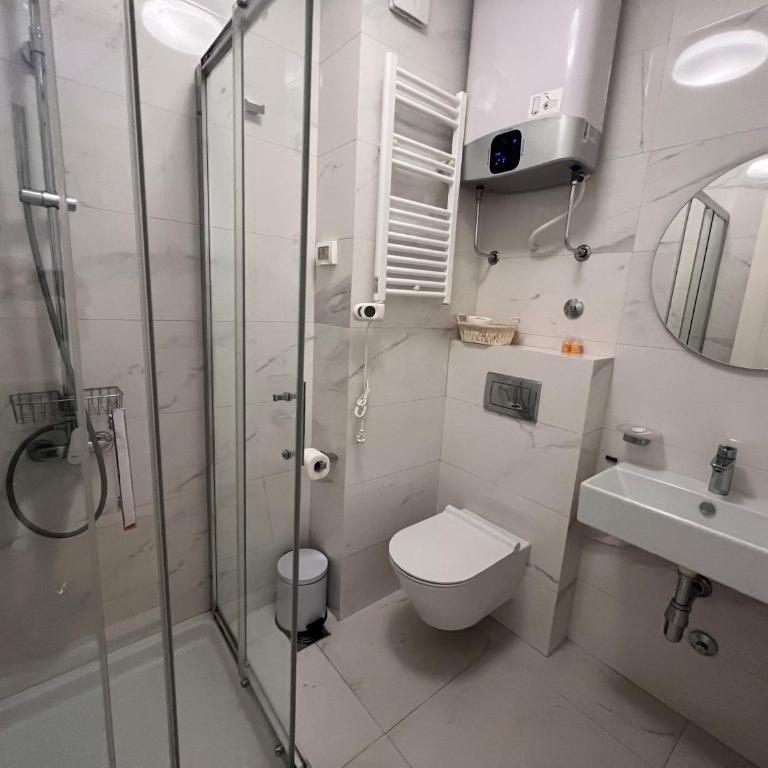 White Homes 7-Central Point - Apartman s 2 Spavaće Sobe sa Balkonom i Terasom - 3