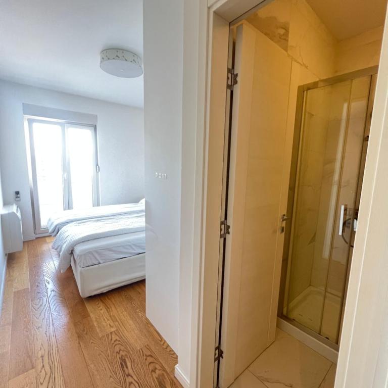 White Homes 7-Central Point - Apartman s 2 Spavaće Sobe sa Balkonom i Terasom - 11